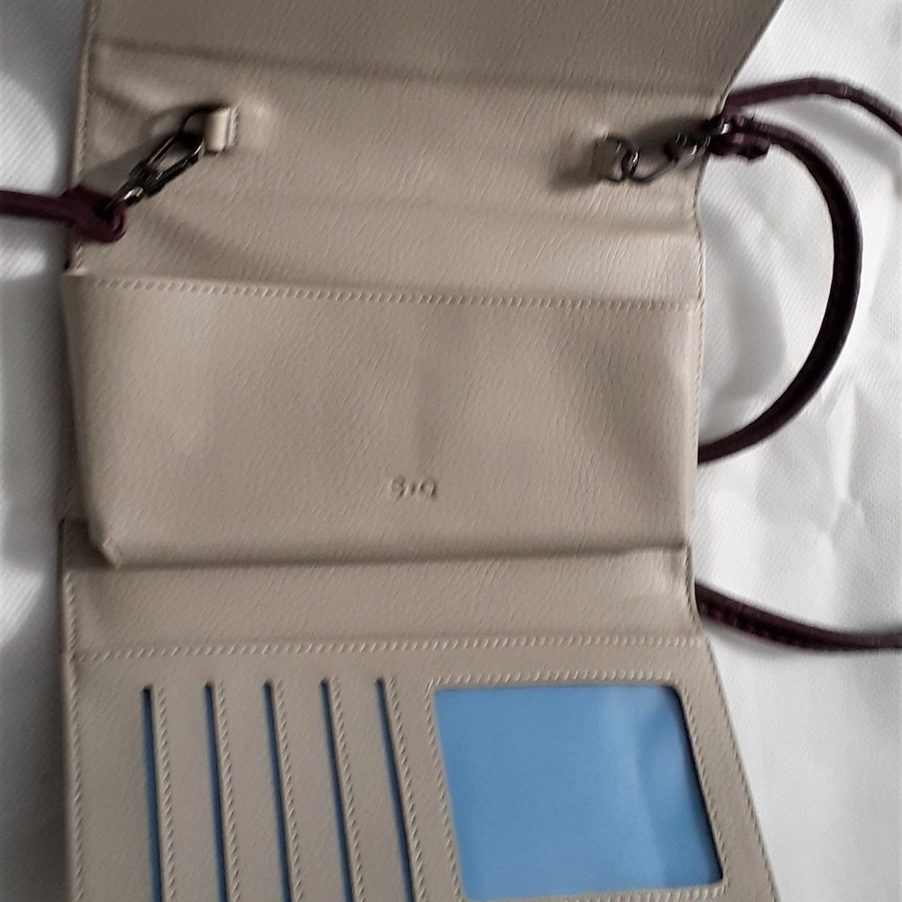 RFID protected S-Q Crossbody / wallet